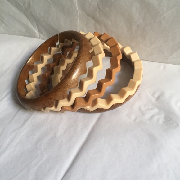 Bohemian style zigzag bangle bracelet set. - Picture 1 of 7